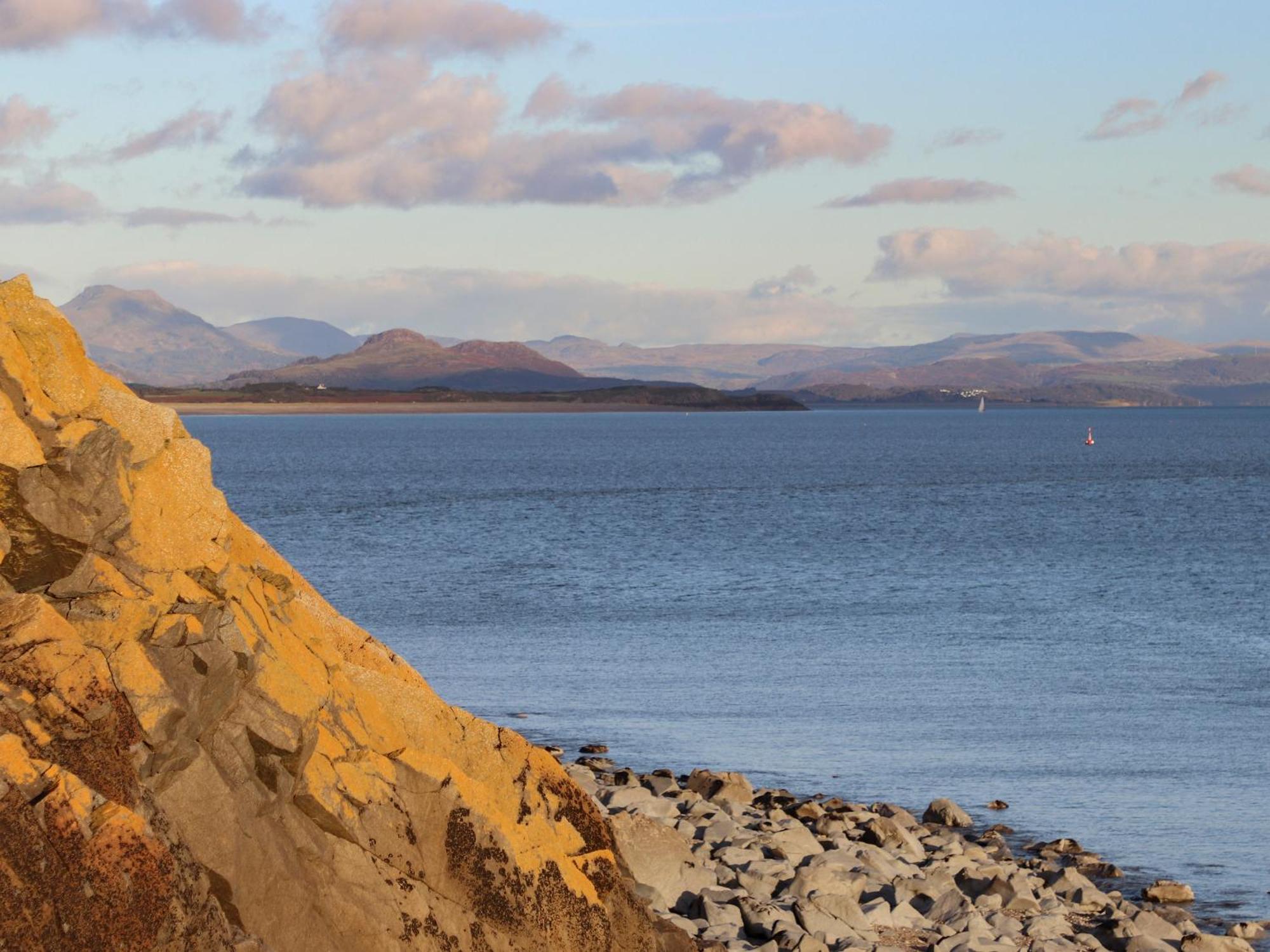 7 Min Y Traeth Villa Pwllheli Bagian luar foto